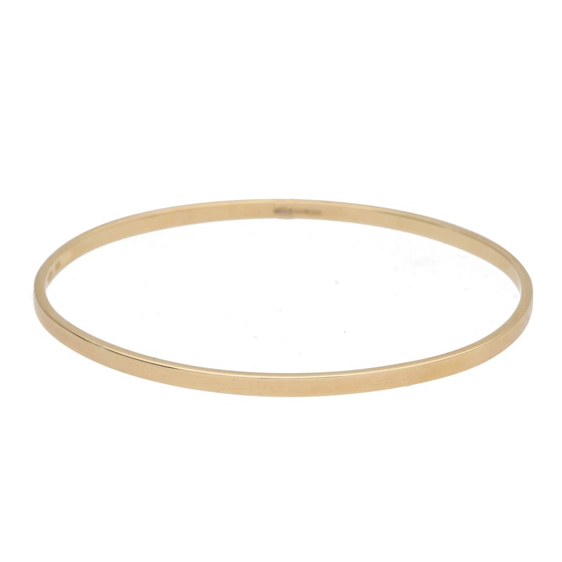 Solid Oval 9ct Yellow Gold Bangle