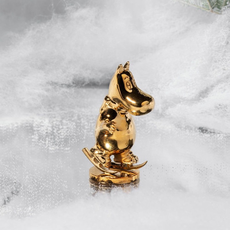 Moomintroll Ice Skating Figurine