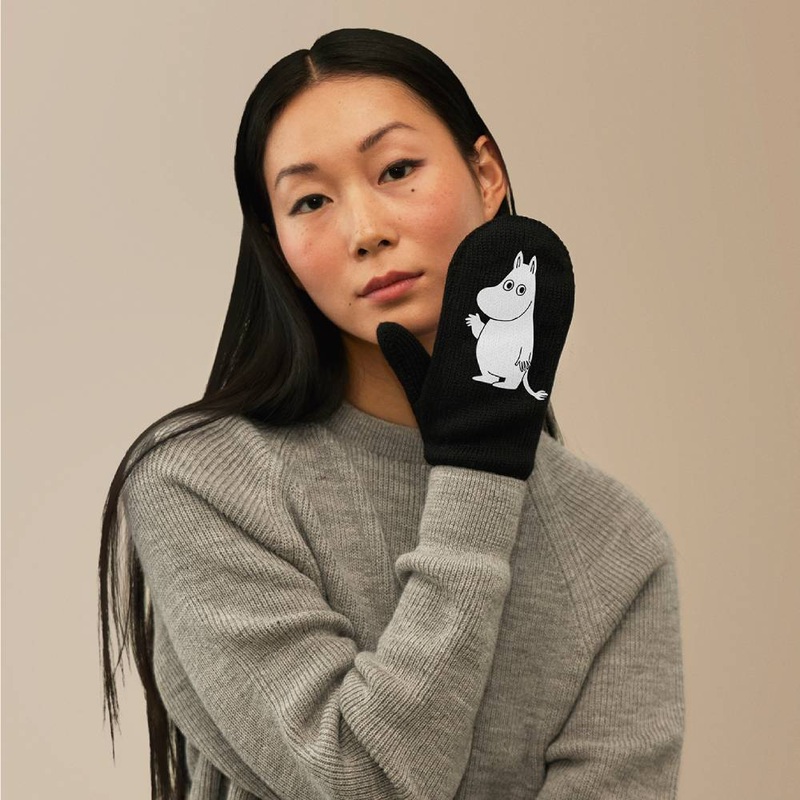 Moomintroll Hello Mittens Black