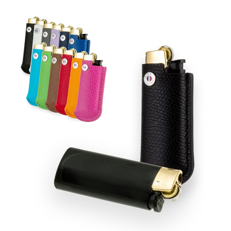Briquet et son tui cuir Essential – Veau grain (noir, bleu, vert, marron, orange…)