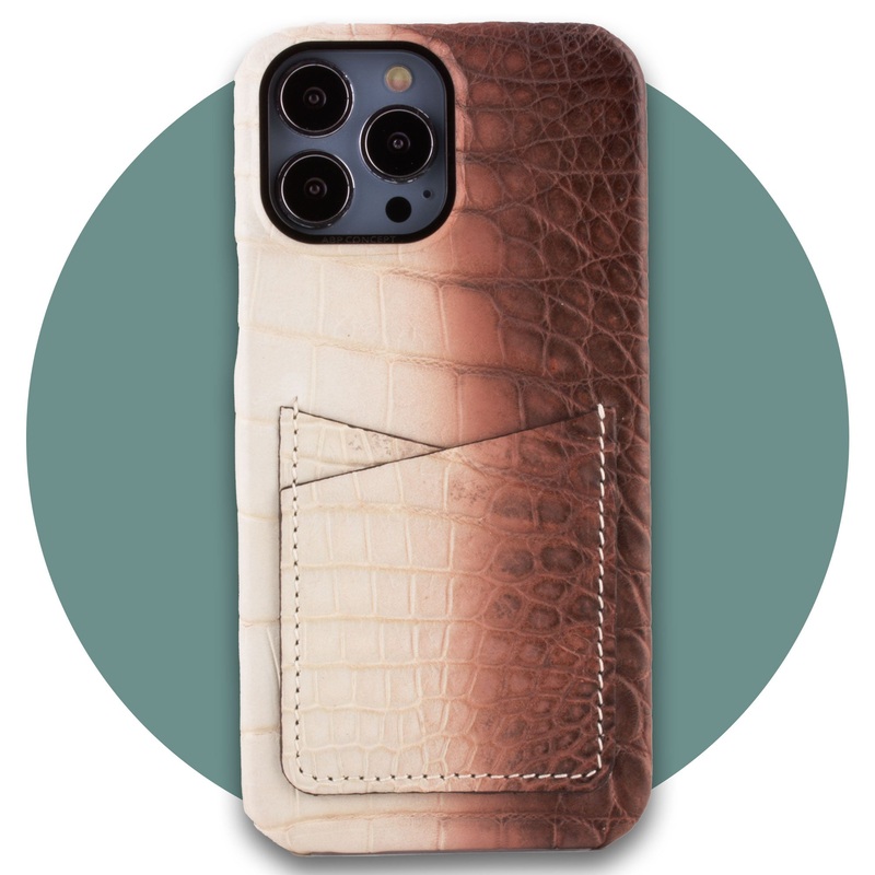 Vente exclusive – Coque cuir Double card Himalaya pour iPhone 13 Pro Max – Crocodile Himalaya marron