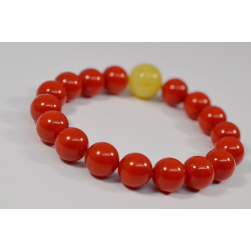 Red Comforter Fit Shell Pearl Stretch Bracelet