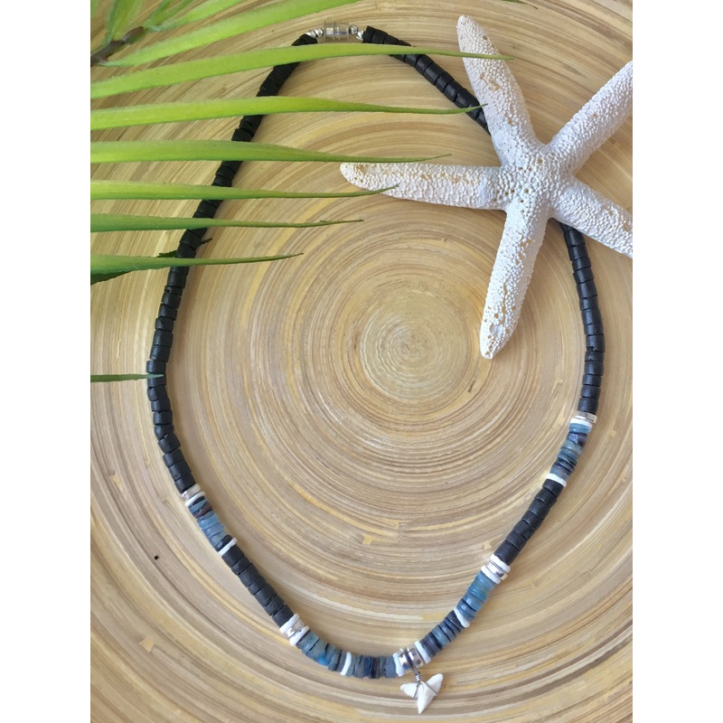 Coco Bead Shell Necklace (Blue)