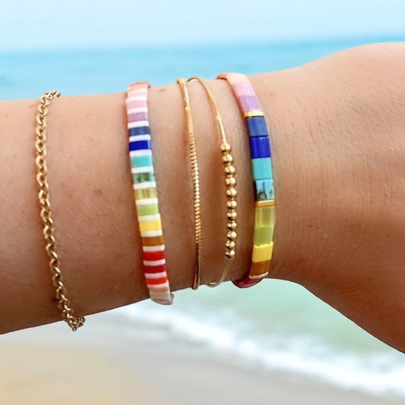 COLOR VIBE – Stack of 3 Tila Bead Bracelets