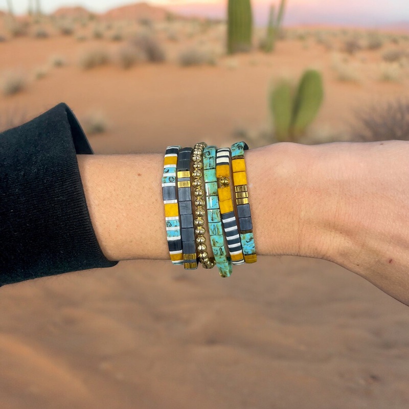 HIGH SOCIETY – 6 Tila Bead Bracelet Stack