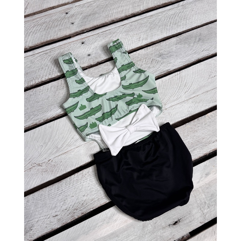 Gator Girls Cutout with Bow|6-12 Months|2T|3T|4T|5|6|7|8