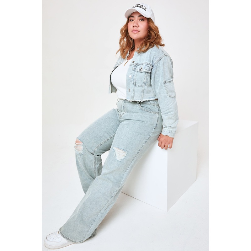 Women’s Plus High Rise Relaxed Wide Leg Jeans