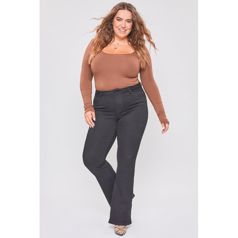 Women’s Plus Size Basic Flare Jeans