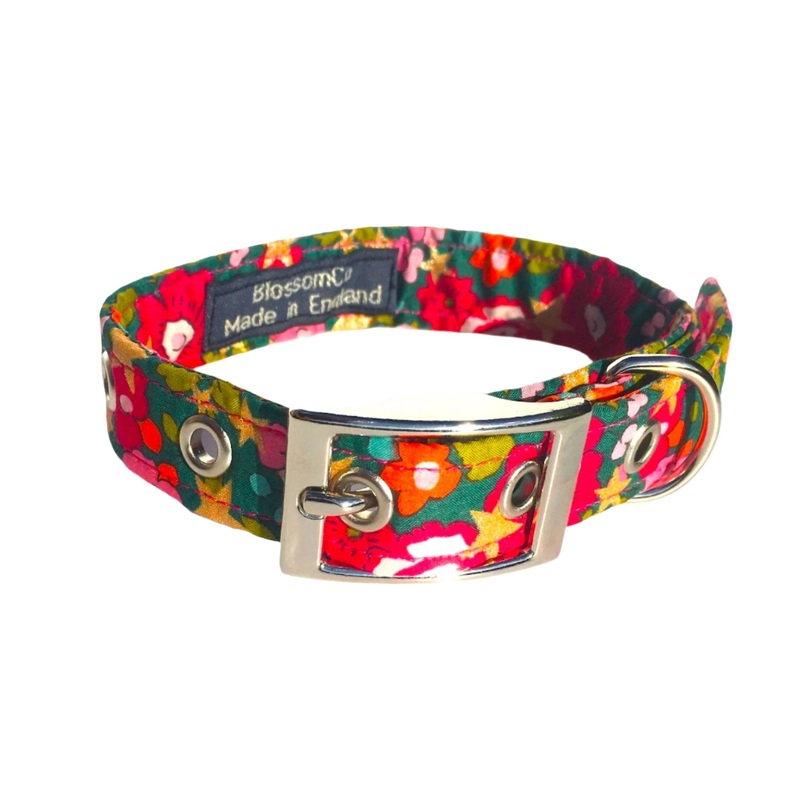 Betsy Star – Liberty Print Christmas Dog Collar