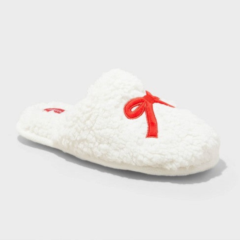 Wondershop Women’s Red Fleece Bow Scuff Slippers |Wondershop In Lebanon