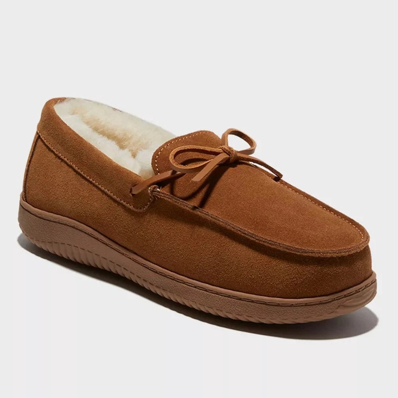 dluxe by dearfoams Men’s Shearling Side Stitch Moc Slippers | dluxe by dearfoams In Lebanon