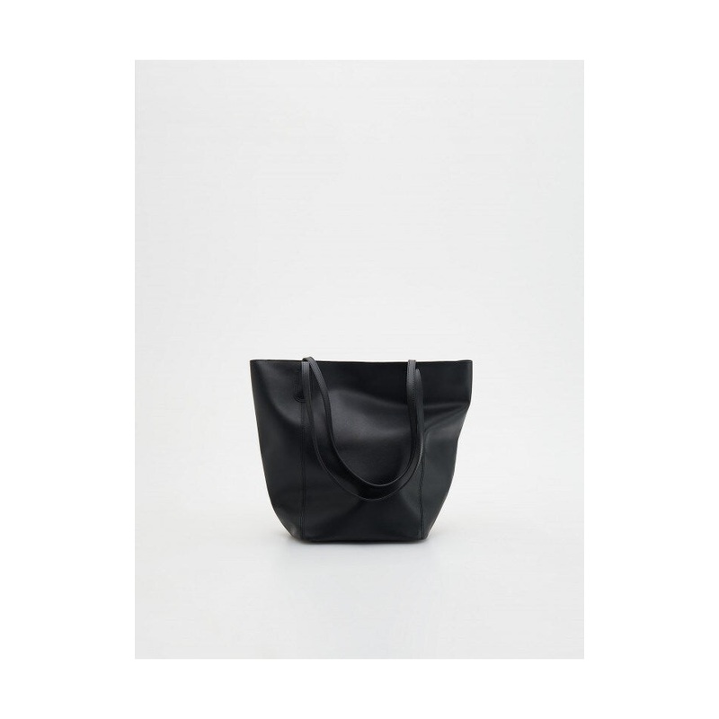 Reserved Women’s Black Leather Shoulder Bag| Reserved In Lebanon