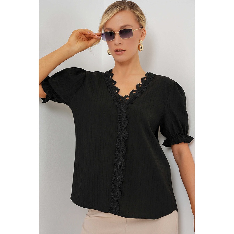Big Dart Women’s V-Neck Lace Black Blouse | Big Dart In Lebanon