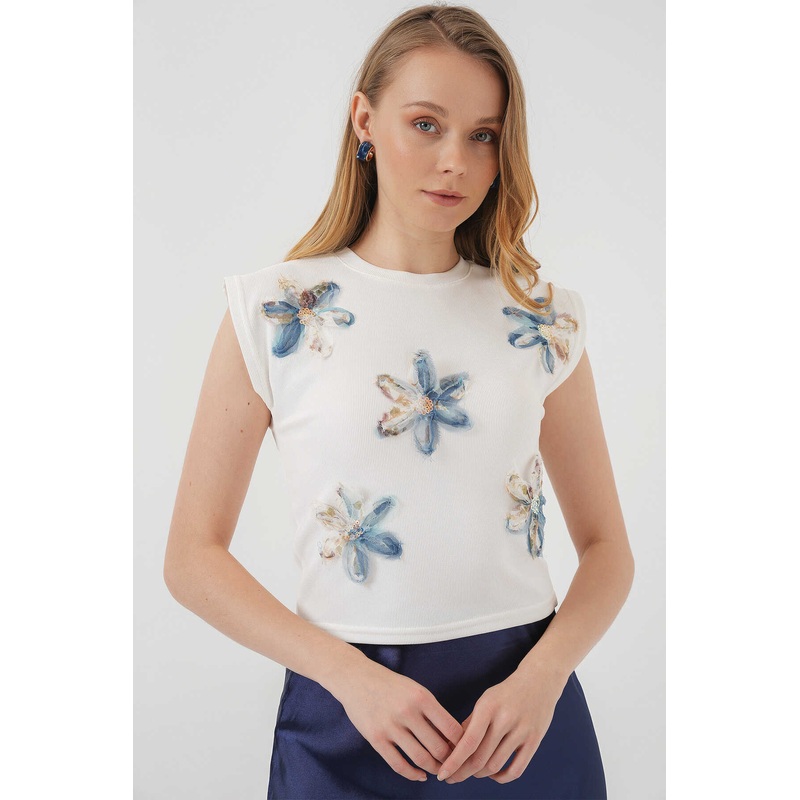 Big Dart Women’s White Floral Patterned Sleeveless Crop Blouse | Big Dart In Lebanon