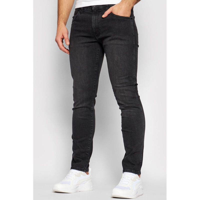 Wrangler Men’s Black Like A Champ Larston 812 Slim Tapered Jeans | Wrangler In Lebanon
