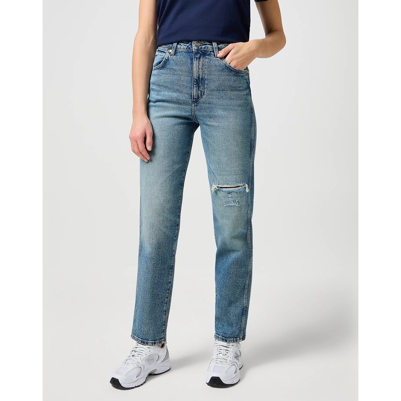 Wrangler Women’s Blue Tainted Wash Mom Straight Jeans | Wrangler In Lebanon