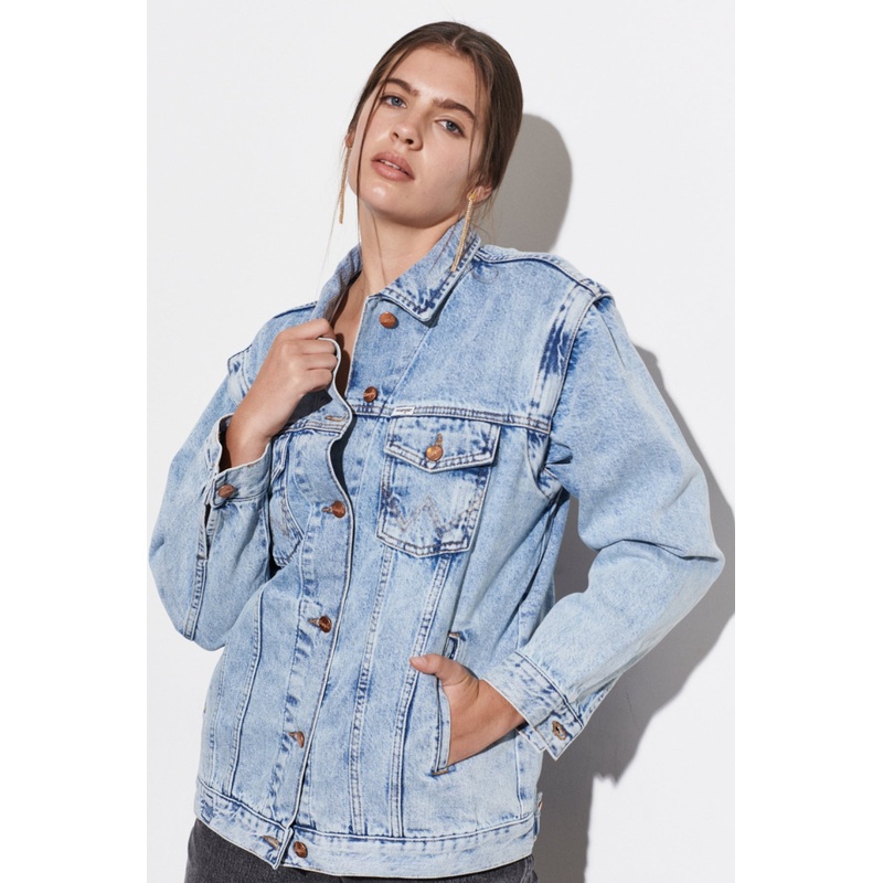 Wrangler Women’s Light Blue Regular Fit Regular Cut Trucker Jean Jacket | Wrangler In Lebanon