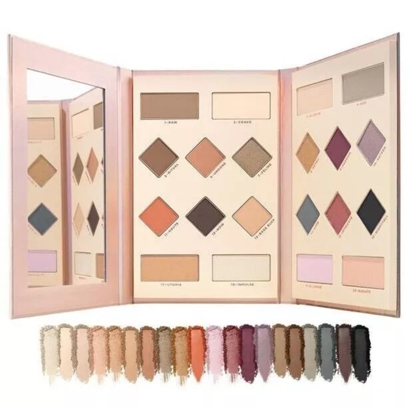 Avon Superme Shadow Play Book 20 Eyeshadows | Avon In Lebanon