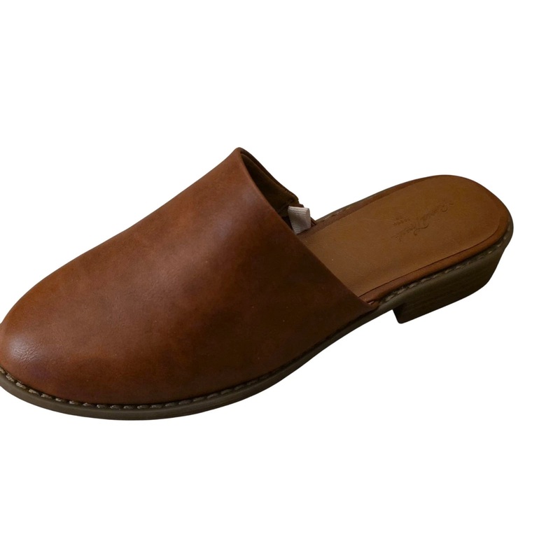 Universal Thread Women Rita Mule Flats With Memory Foam Insole | Universal Thread In Lebanon