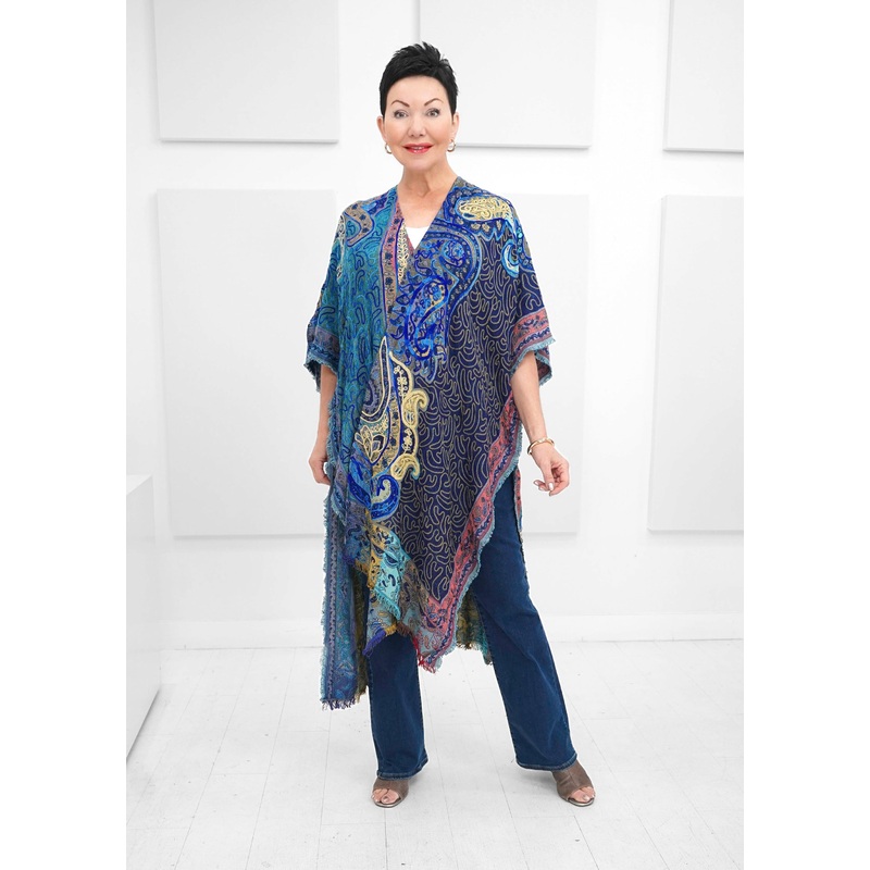 Rapti – Embroidered Long Ruana