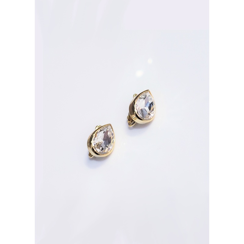 Myka – Nina Teardrop Clip On Earrings
