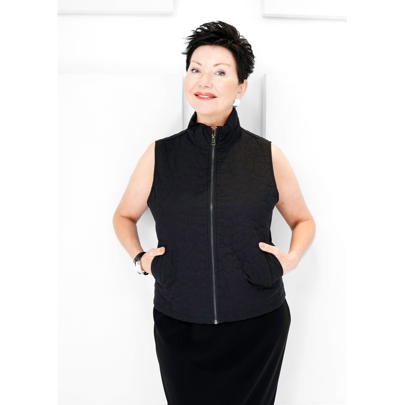 Charlie B – Floral Quilted Short Vest