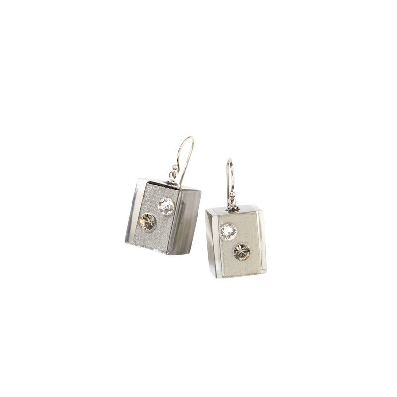 Zsiska – Sparkle Cube Earrings