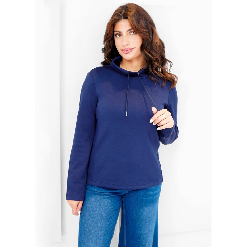 Claire Desjardins – Everyday Comfort Drawstring Top