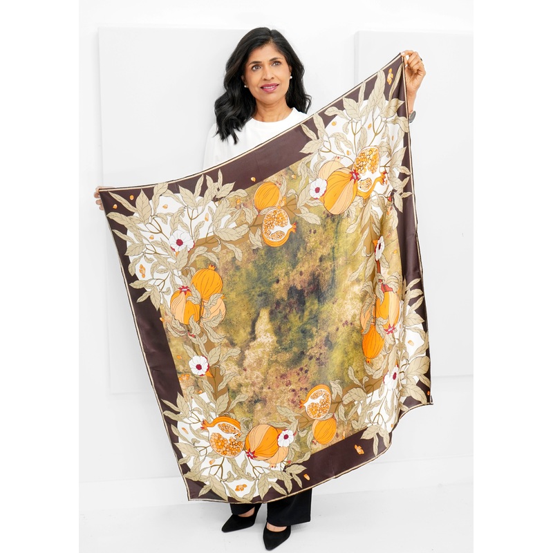 Tom & Eva – Picture Frame Silk Scarf