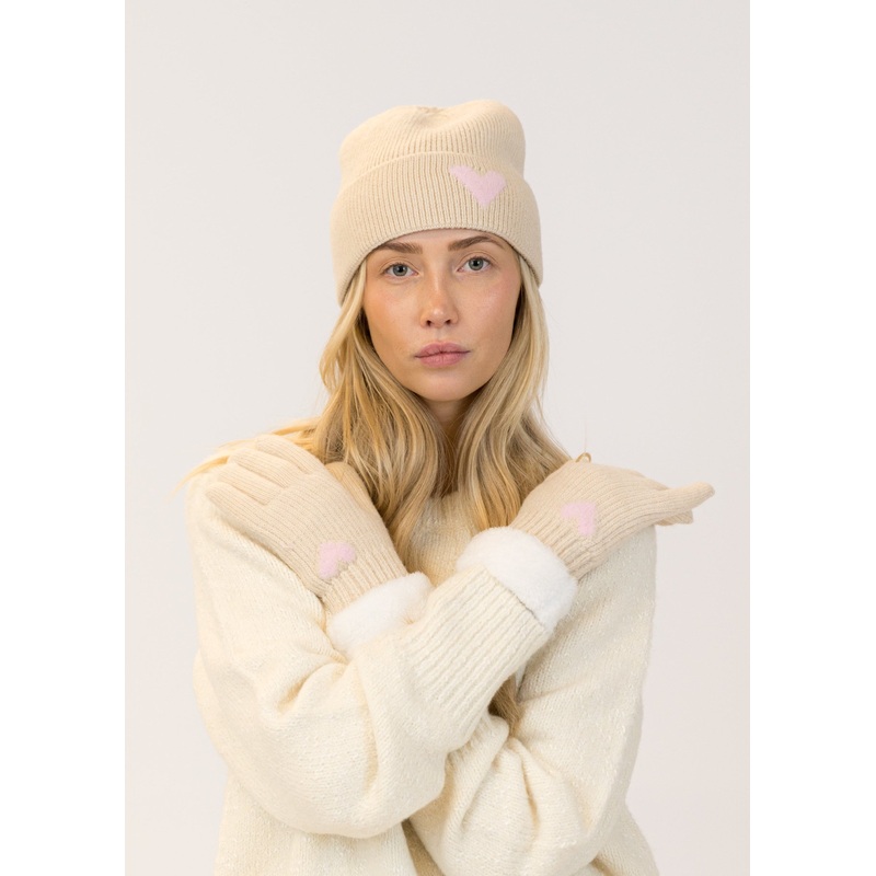 Lyla + Luxe – Apres Heart Beanie & Glove Set