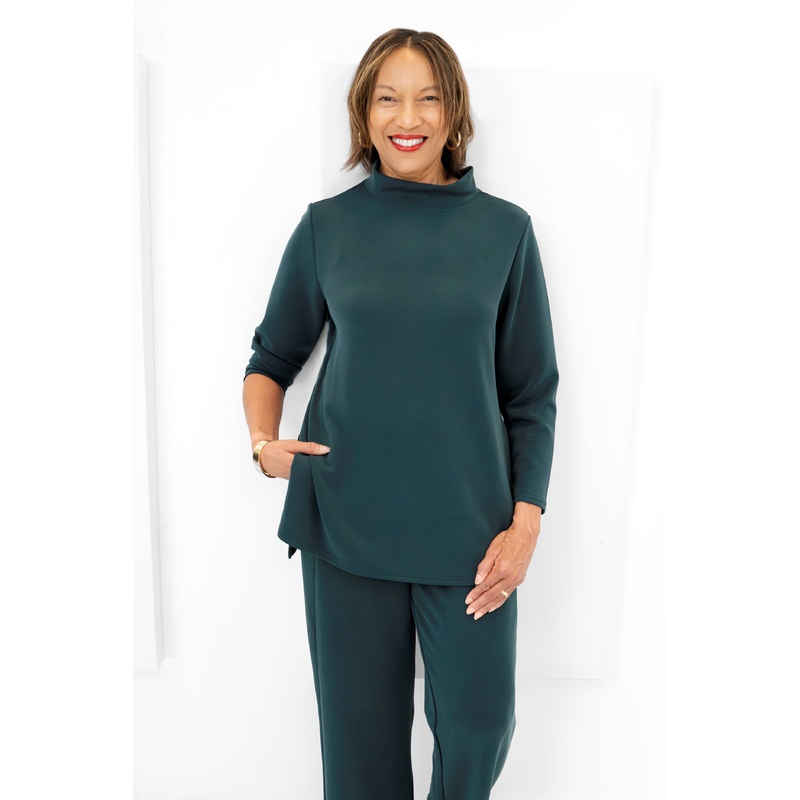 Shepherd’s – Scuba Kirsten Mock Neck Top