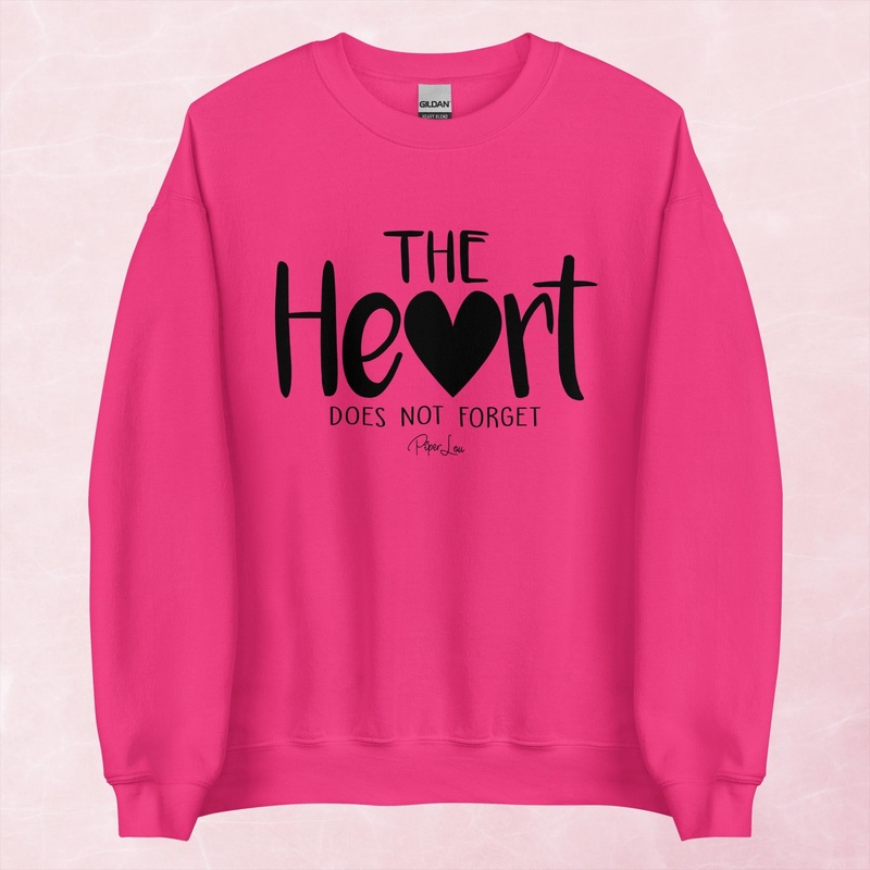 The Heart Does Not Forget Graphic Crewneck Sweatshirt